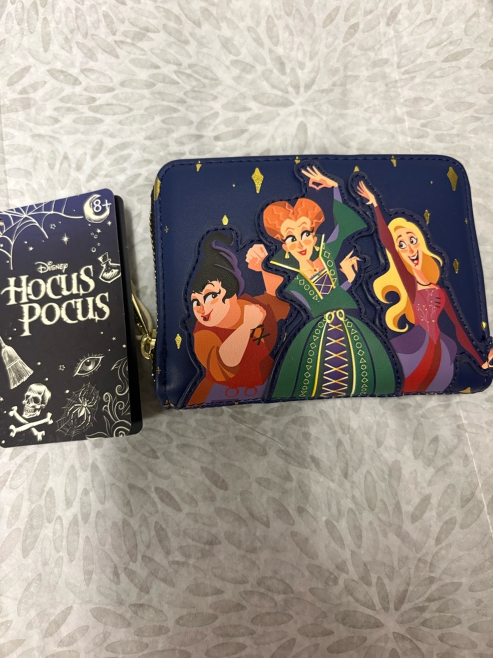 Loungefly  Hocus Pocus Sanderson Sisters In The Night Sky Zip Wallet